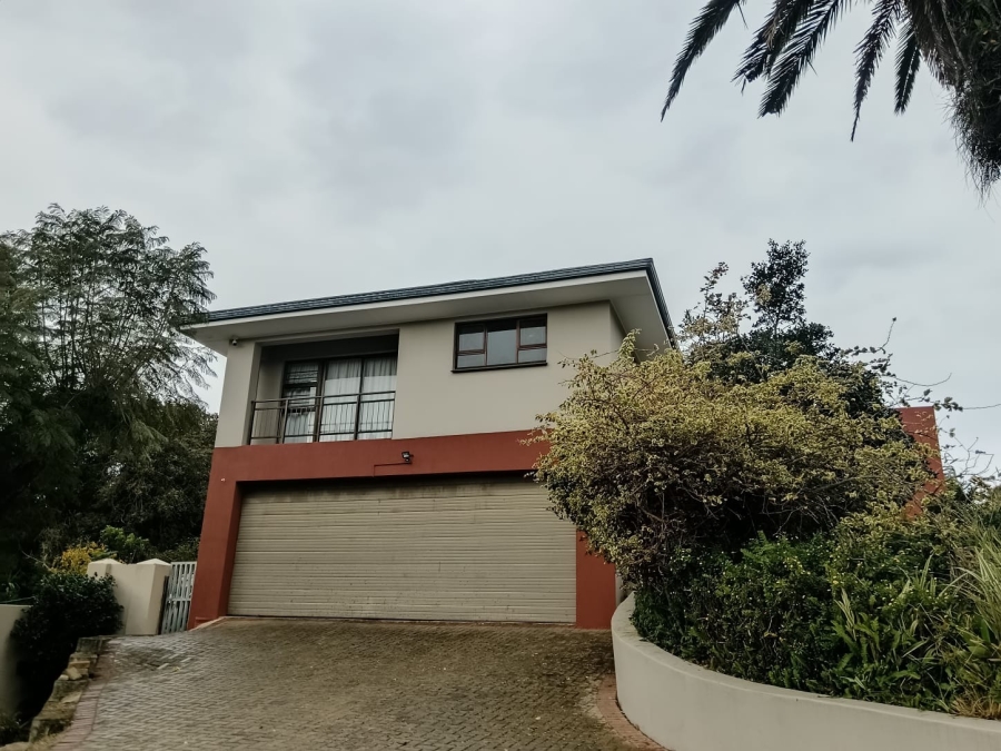 4 Bedroom Property for Sale in Beacon Bay North Eastern Cape